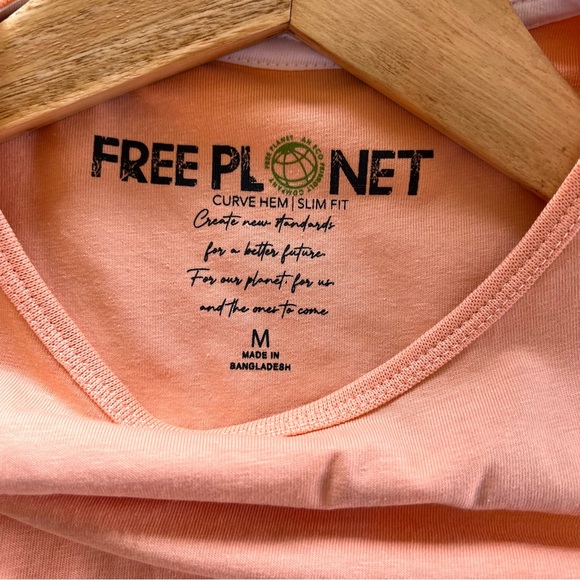 ⬇️NWT Free Planet Curve Hem Slim Fit Mens Shirt Color Moscato Size M - Picture 2 of 10